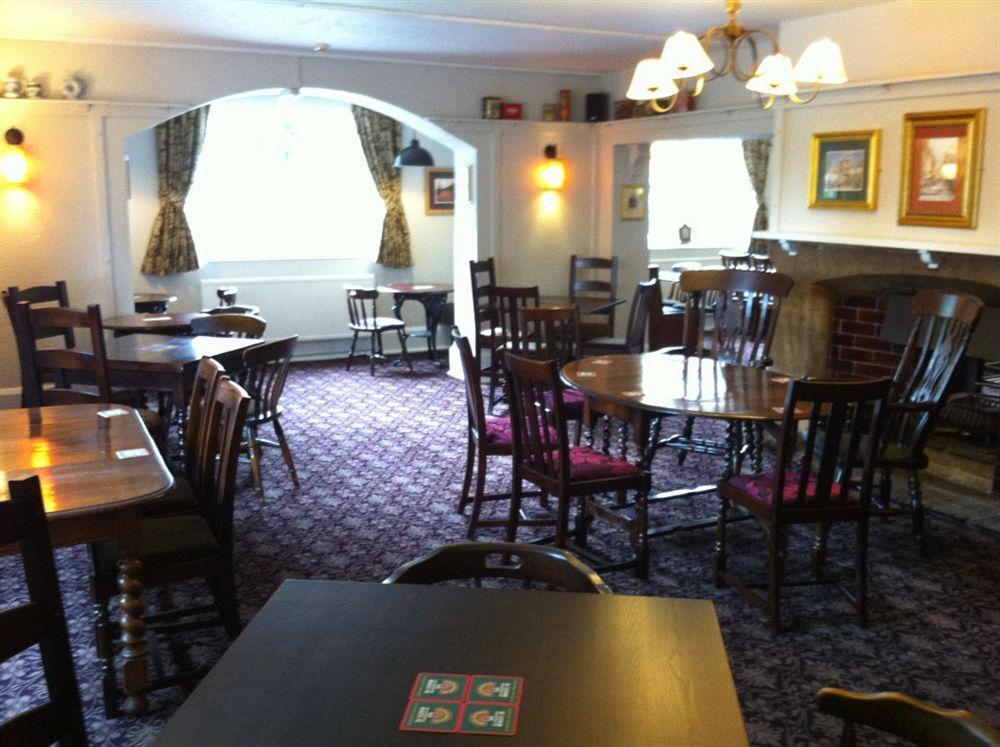 The Black Bull Inn Escrick Экстерьер фото