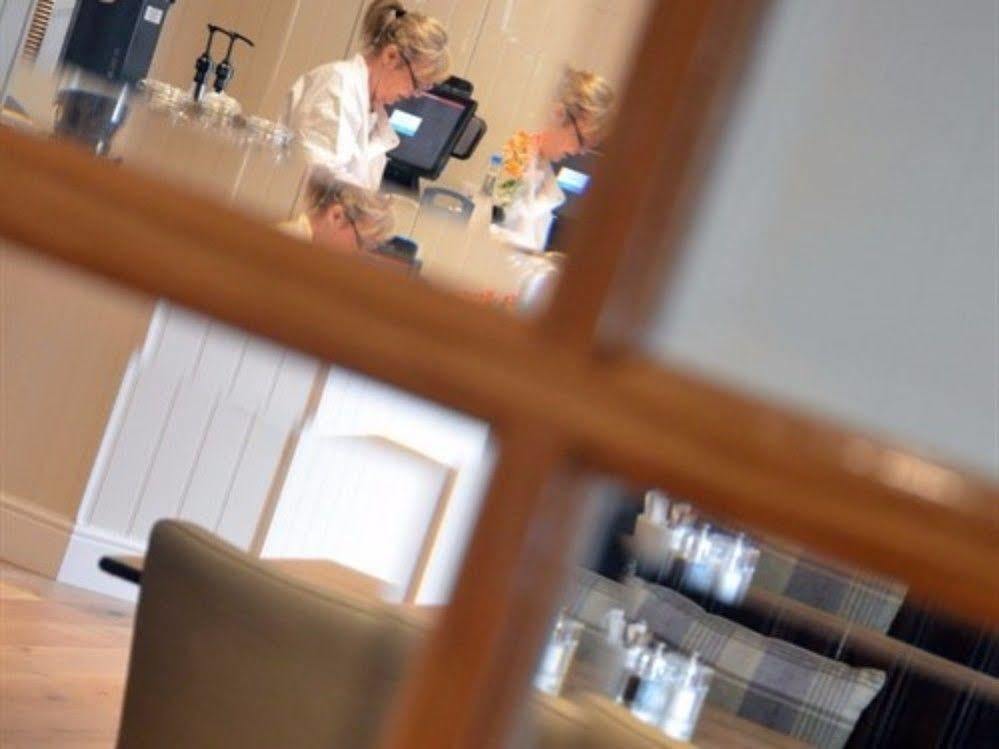 The Black Bull Inn Escrick Экстерьер фото