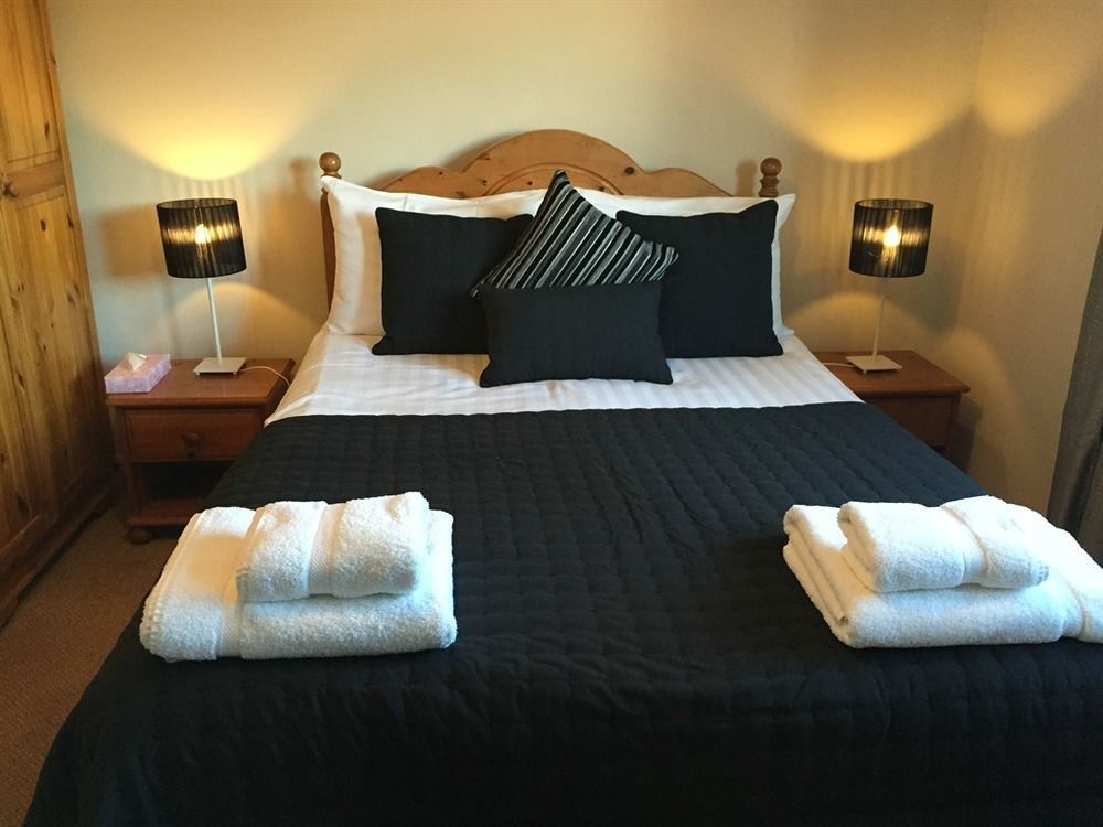 The Black Bull Inn Escrick Экстерьер фото