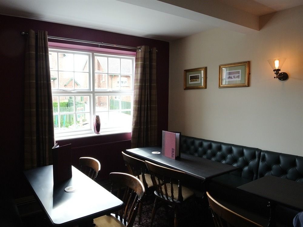 The Black Bull Inn Escrick Экстерьер фото