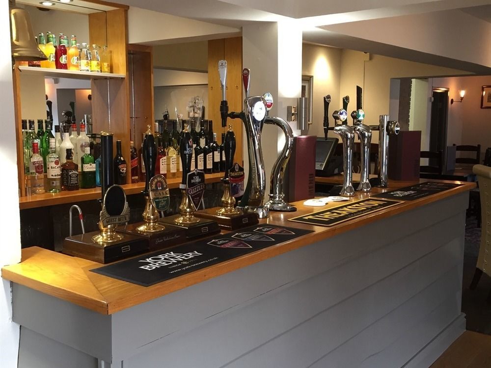 The Black Bull Inn Escrick Экстерьер фото
