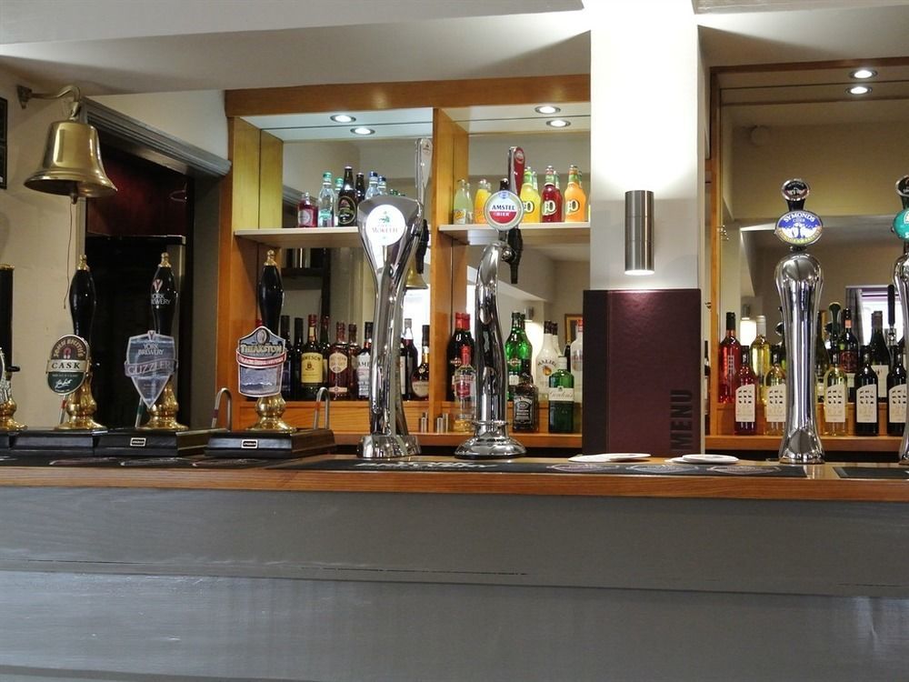 The Black Bull Inn Escrick Экстерьер фото