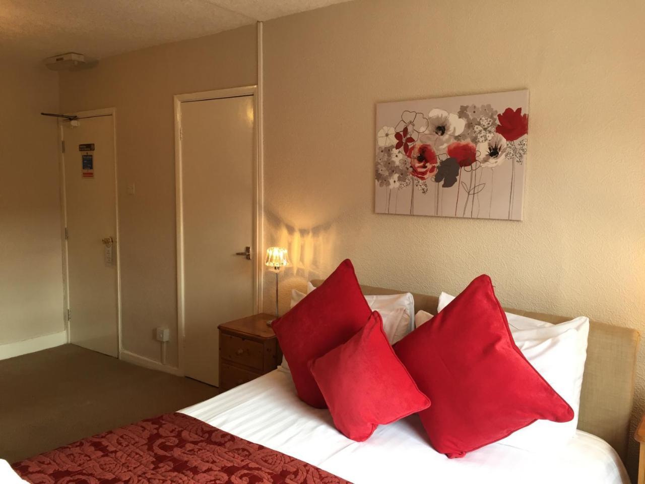 The Black Bull Inn Escrick Номер фото