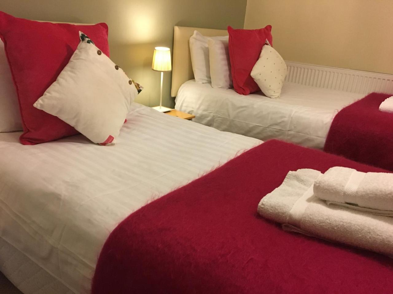 The Black Bull Inn Escrick Номер фото