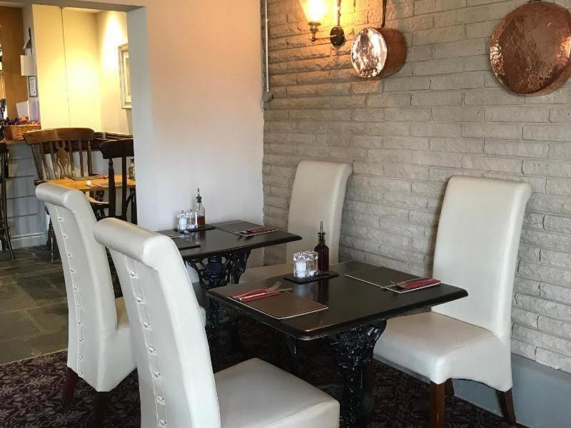 The Black Bull Inn Escrick Экстерьер фото